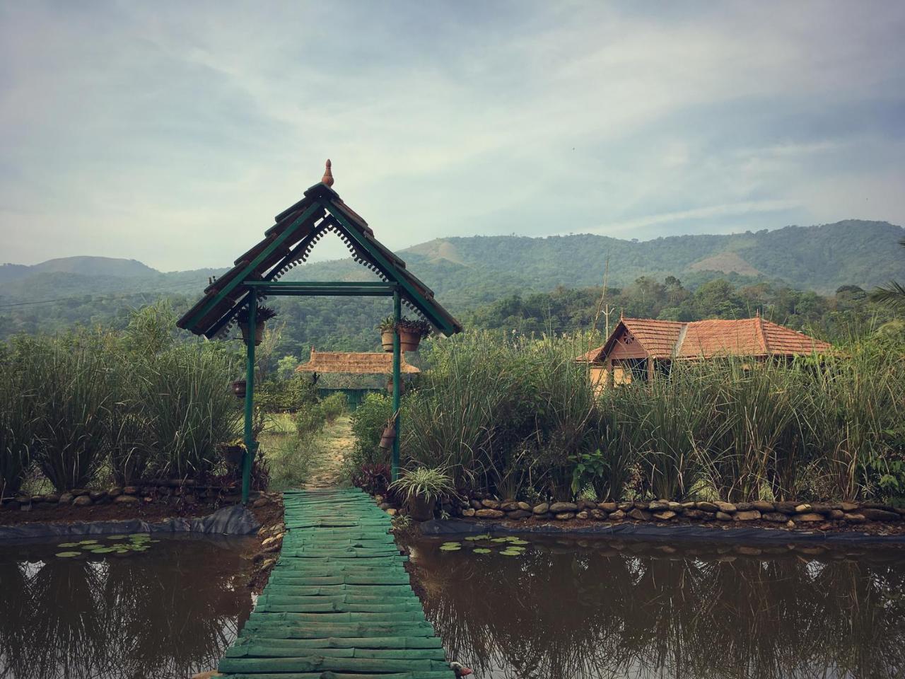กุมันกอลลี เฮอริเทจ รีสอร์ต Hotel Thirunelly ภายนอก รูปภาพ