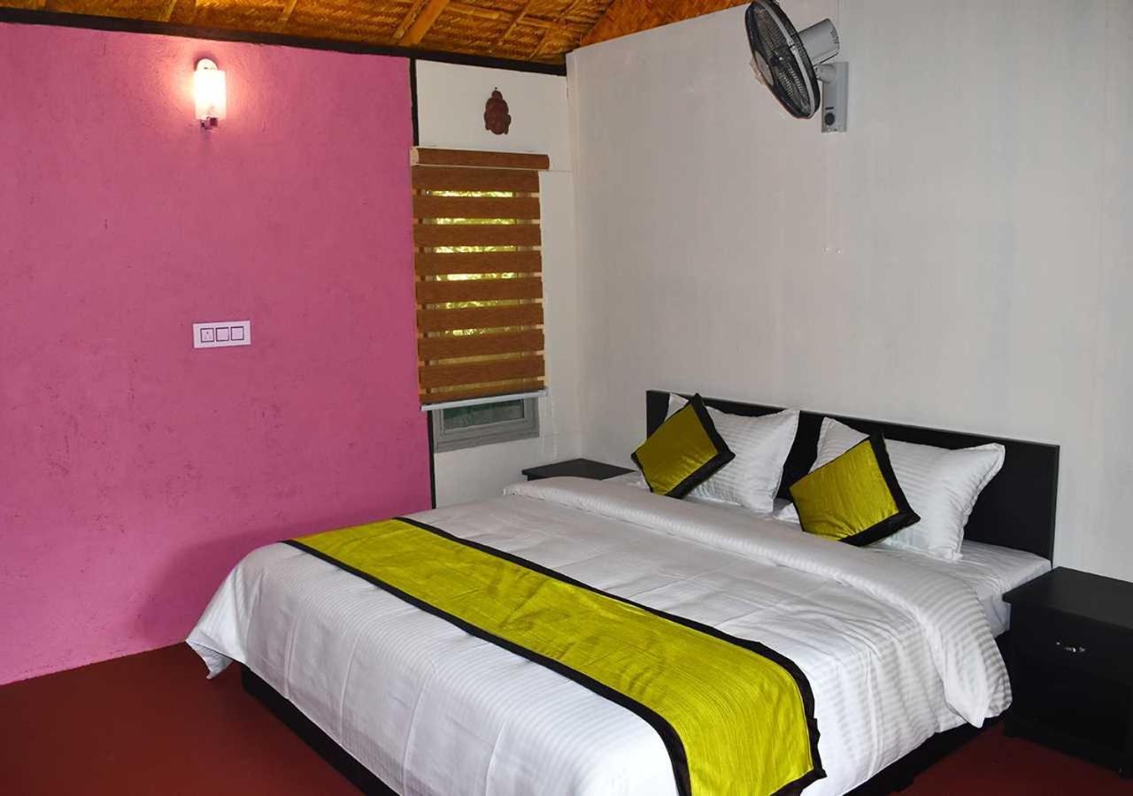 กุมันกอลลี เฮอริเทจ รีสอร์ต Hotel Thirunelly ภายนอก รูปภาพ