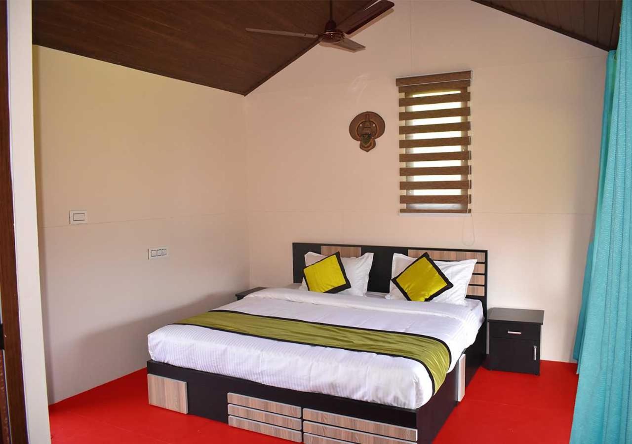 กุมันกอลลี เฮอริเทจ รีสอร์ต Hotel Thirunelly ภายนอก รูปภาพ