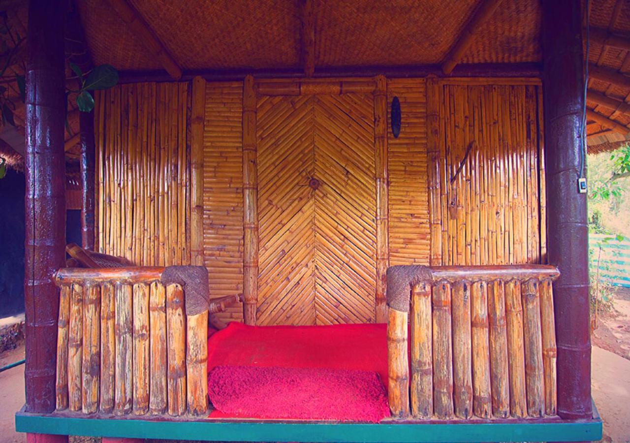 กุมันกอลลี เฮอริเทจ รีสอร์ต Hotel Thirunelly ภายนอก รูปภาพ